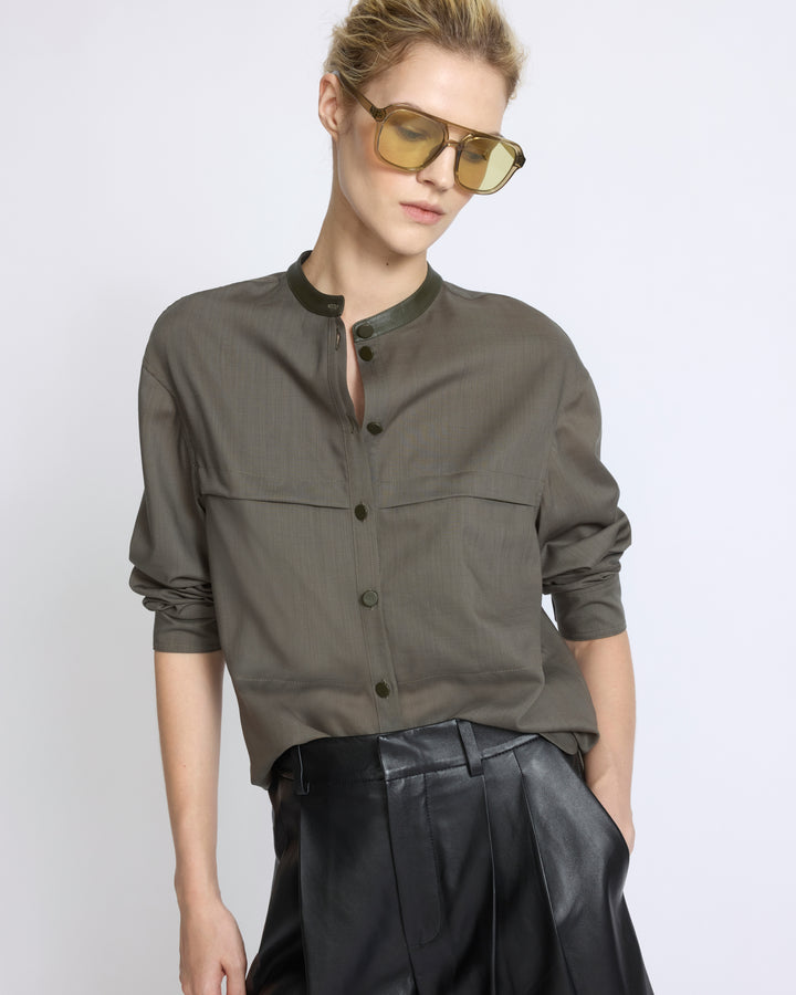 Chemise en voile de laine avec détails cuir - Yves Salomon - Nouvelle collection Automne Hiver