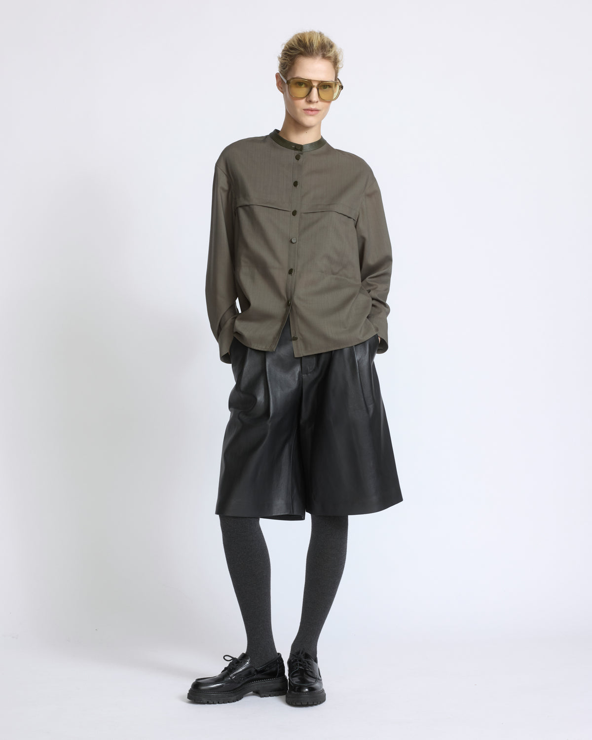Chemise en voile de laine avec détails cuir - Yves Salomon - Nouvelle collection Automne Hiver