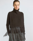 Plastron en maille 100% cachemire avec franges en cuir