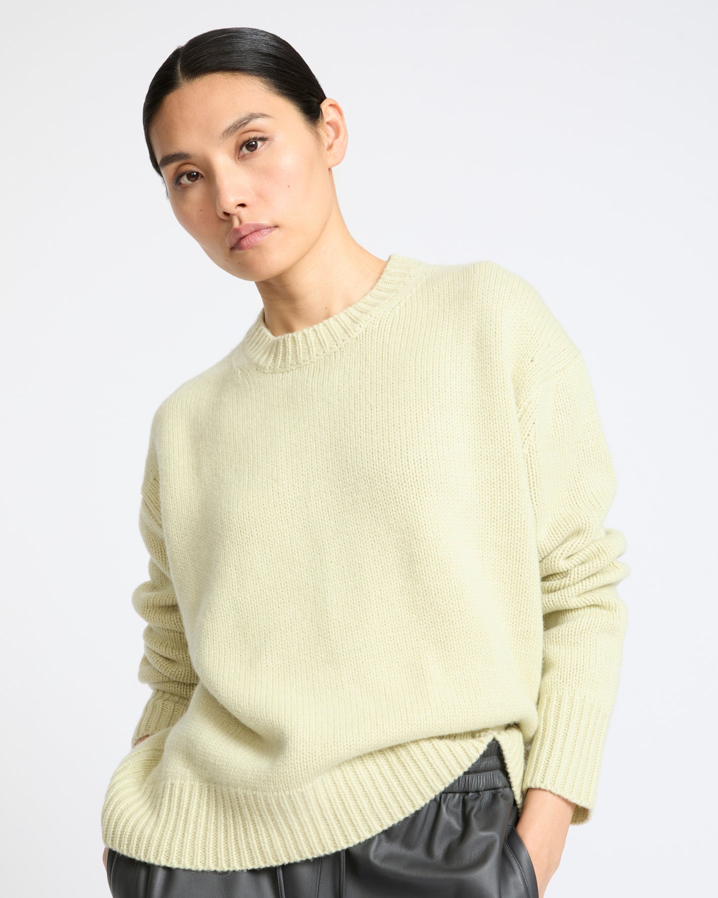 Pull col rond en maille 100% cachemire- Yves Salomon - Nouvelle collection Automne Hiver