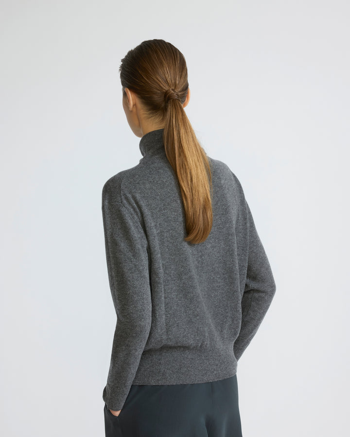 Pull fin col foulard en maille 100% cachemire