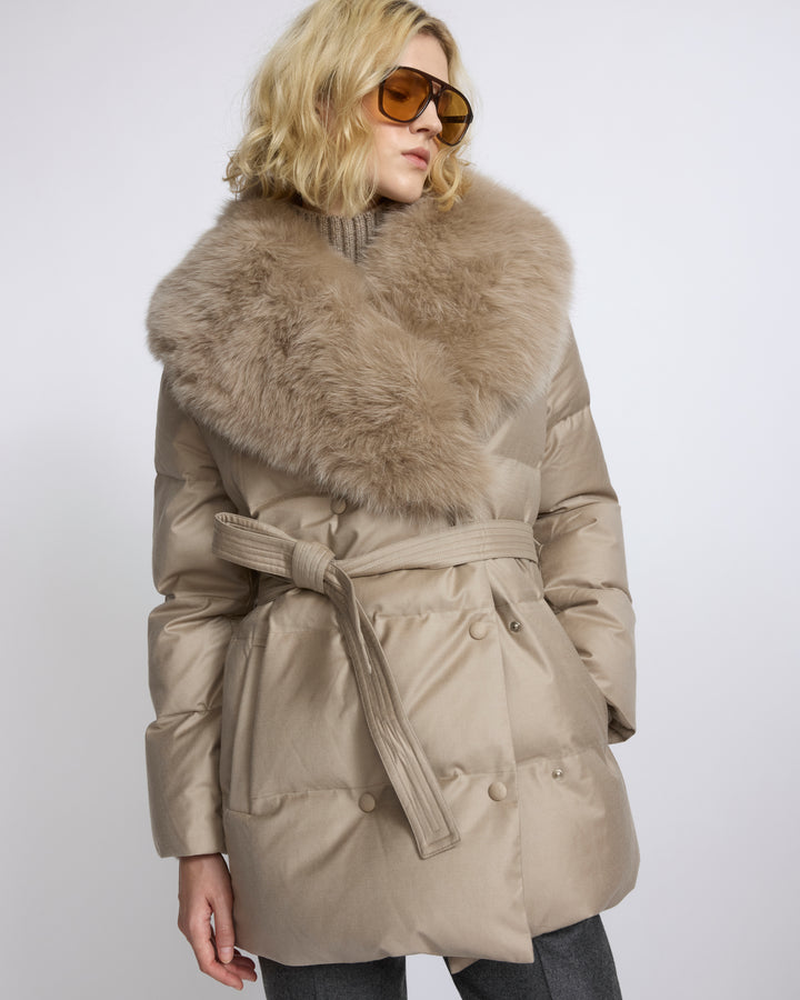 Doudoune longue croisée en tissu Loro Piana avec col amovible en fourrure de renard - Yves Salomon - Nouvelle collection Automne Hiver