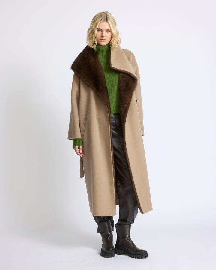 Manteau en lainage double face lainage cachemire et fourrure de vison - Yves Salomon - Nouvelle collection Automne Hiver