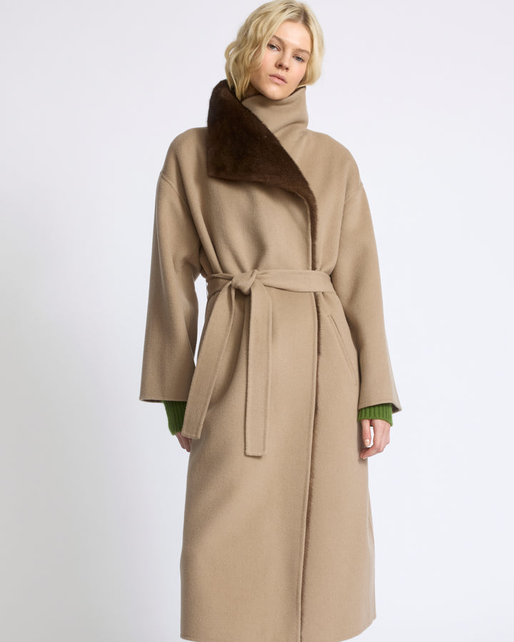 Manteau en lainage double face lainage cachemire et fourrure de vison - Yves Salomon - Nouvelle collection Automne Hiver