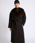 Manteau en lainage double face lainage cachemire et fourrure de vison