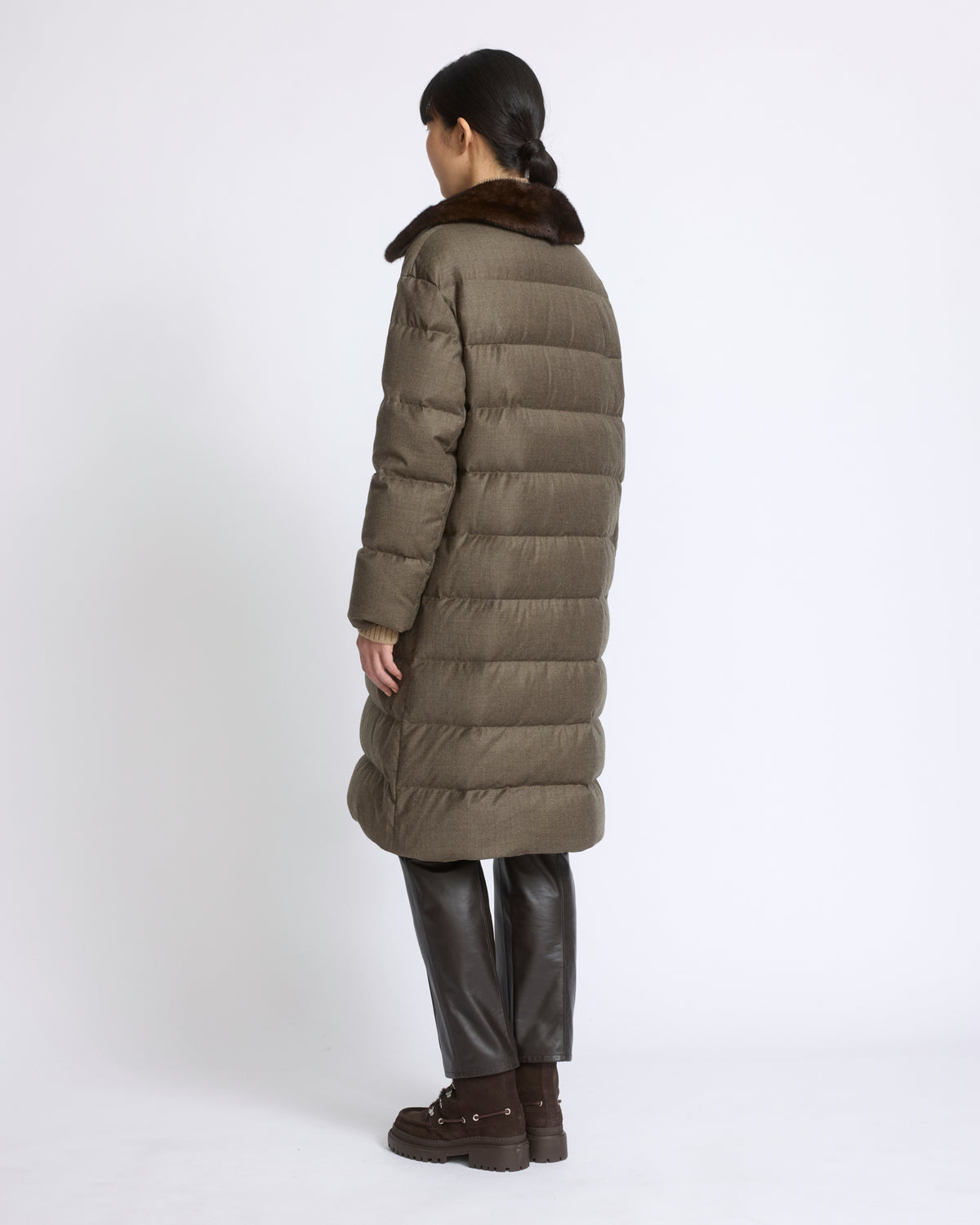 Doudoune longue avec col en fourrure de vison amovible - Yves Salomon - Nouvelle collection Automne Hiver