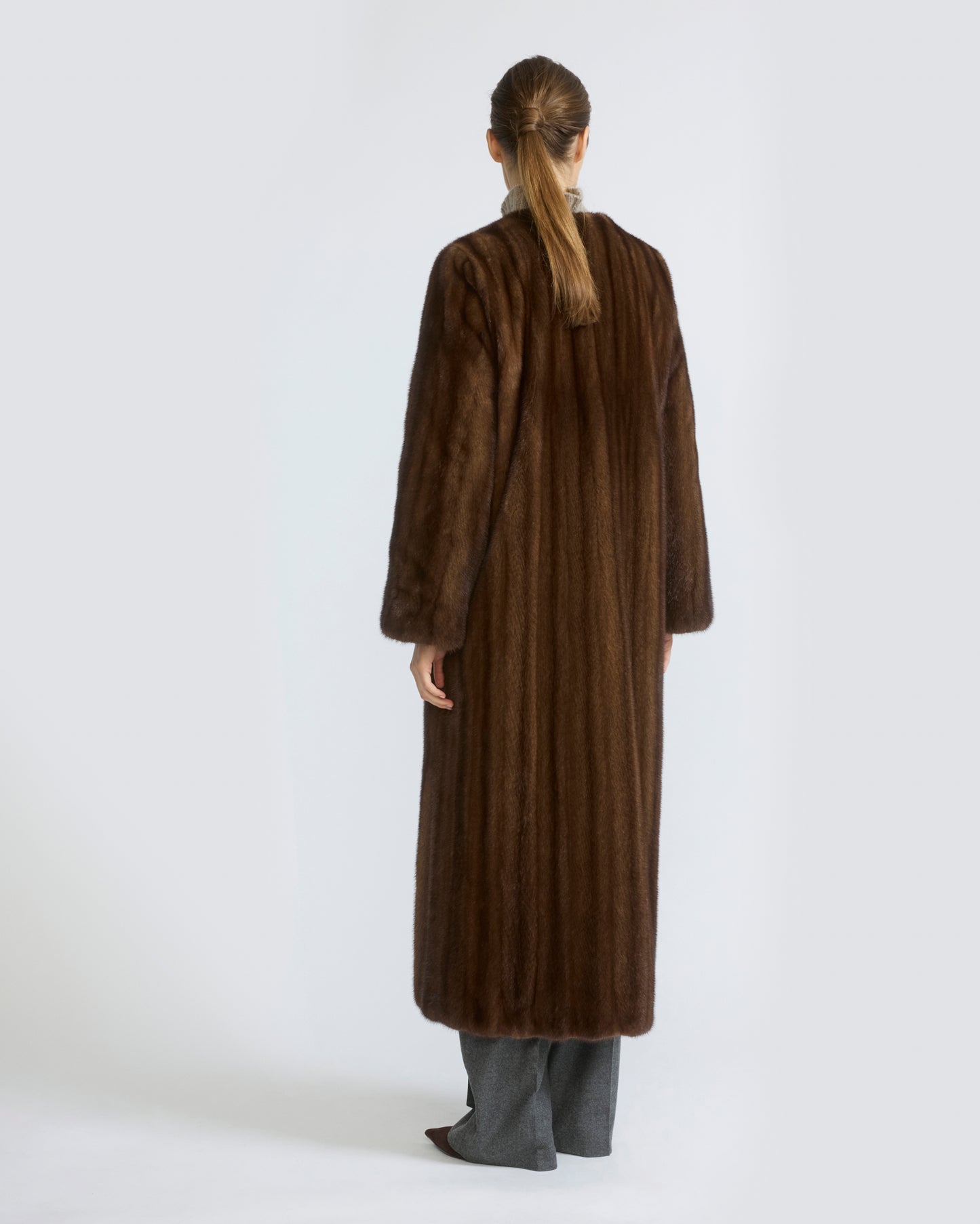 Maxi coat in long-haired straightened mink fur