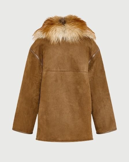 Manteau en peau lainée d'agneau et col en fourrure de renard
