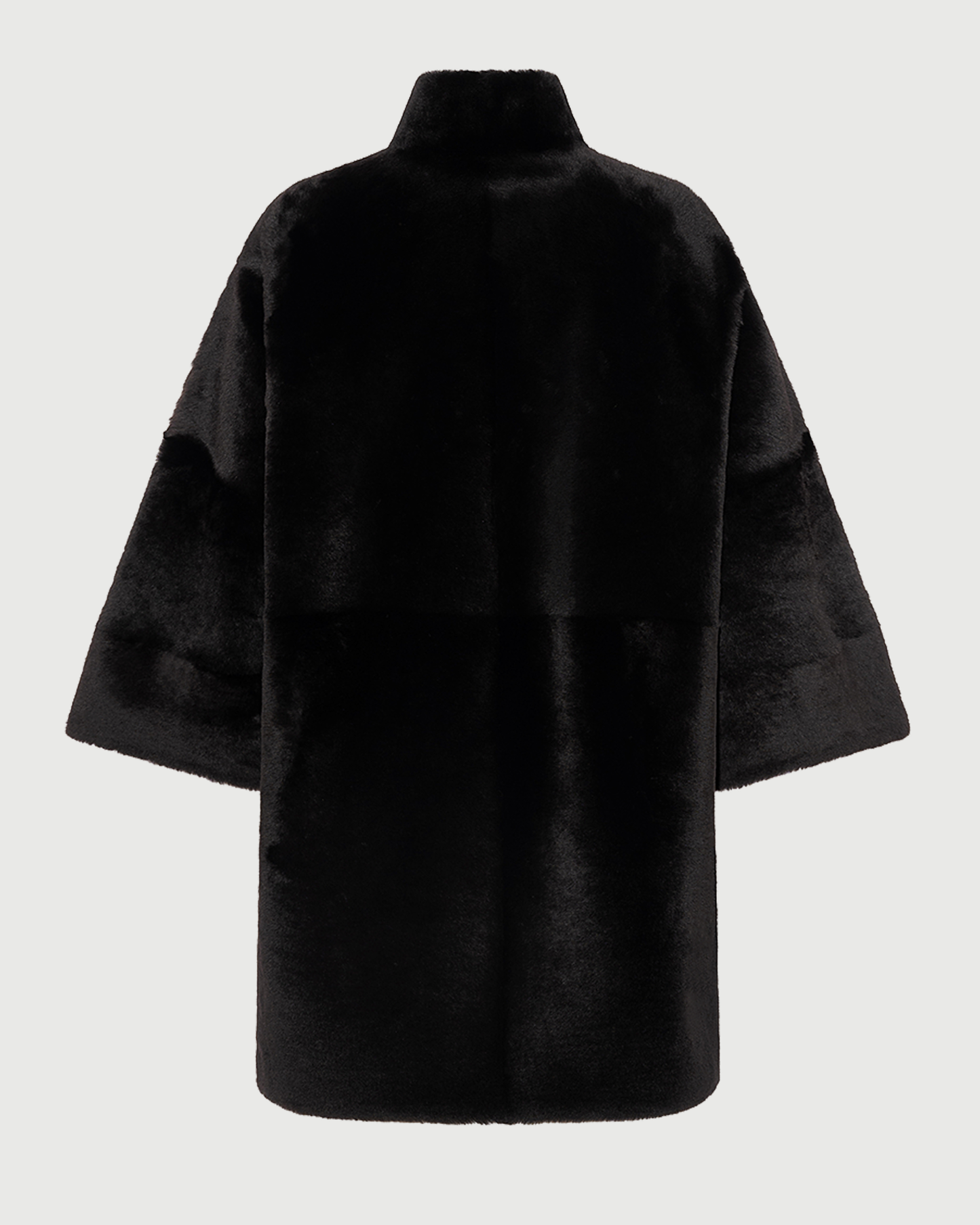Manteau ample en peau lainée d'agneau- Yves Salomon - Nouvelle collection Automne Hiver