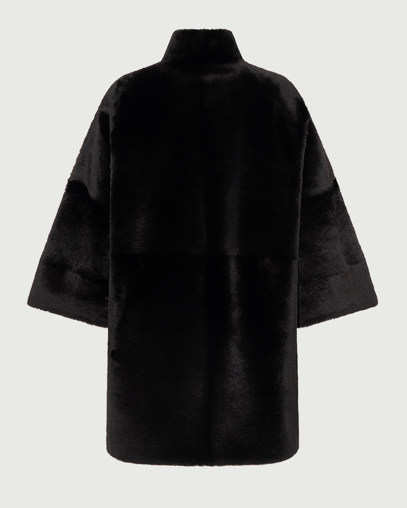 Manteau ample en peau lainée d'agneau- Yves Salomon - Nouvelle collection Automne Hiver