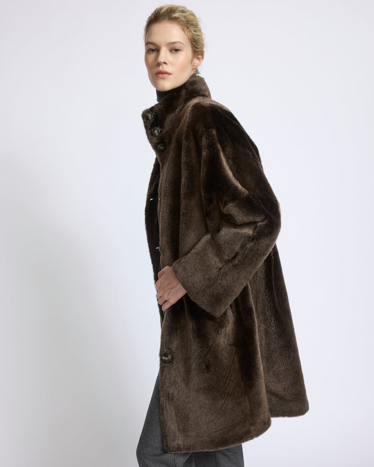 Manteau ample en peau lainée d'agneau - Yves Salomon - Nouvelle collection Automne Hiver