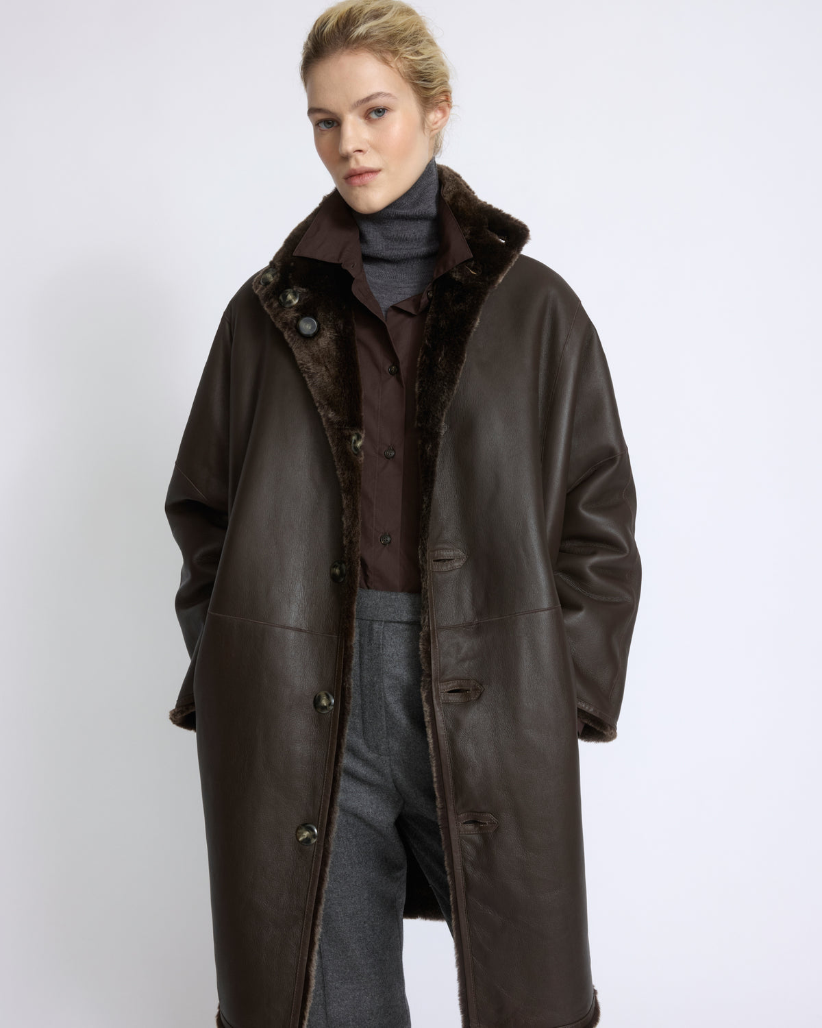 Manteau ample en peau lainée d'agneau - Yves Salomon - Nouvelle collection Automne Hiver