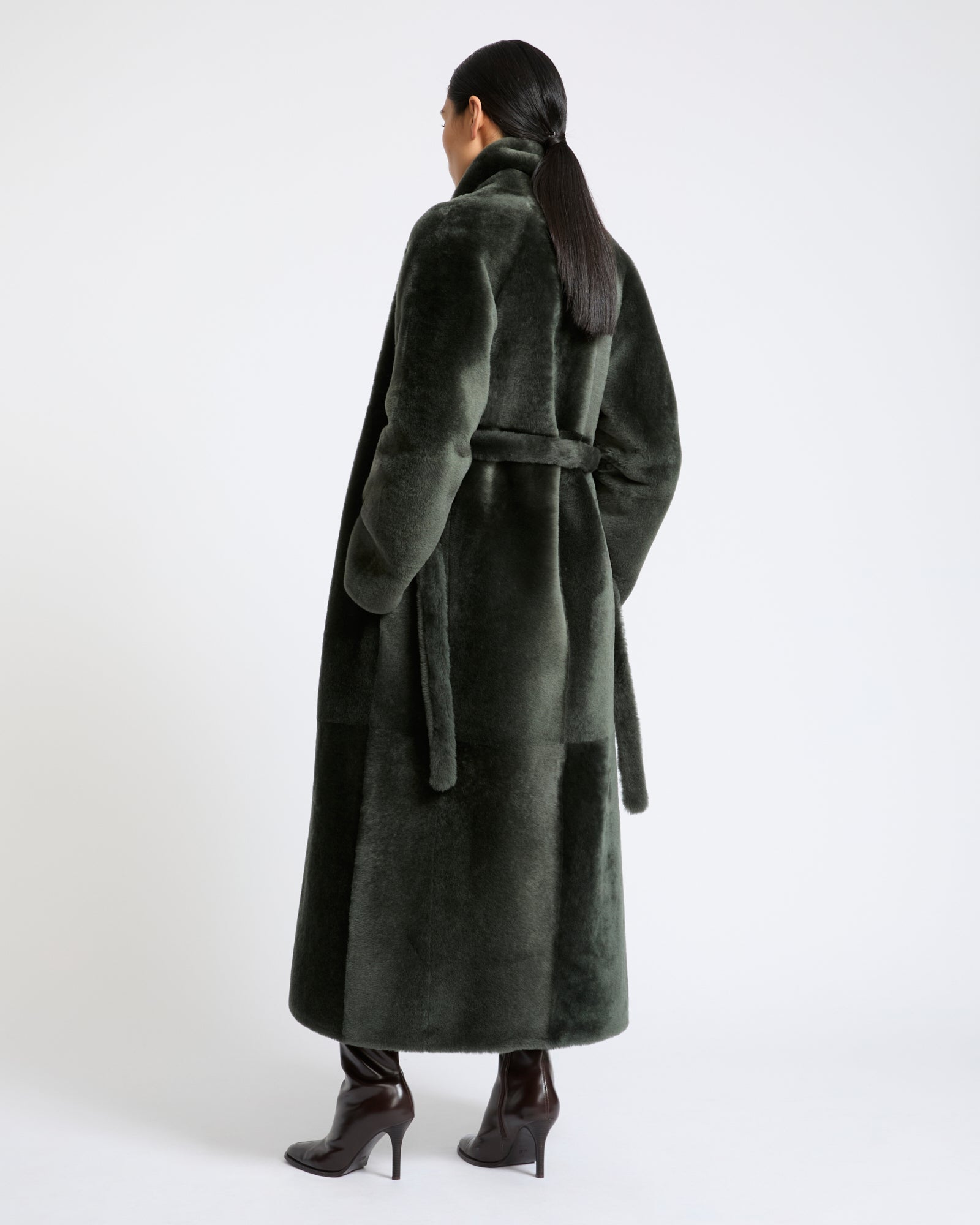 Manteau long en peau lainée d'agneau- Yves Salomon - Nouvelle collection Automne Hiver
