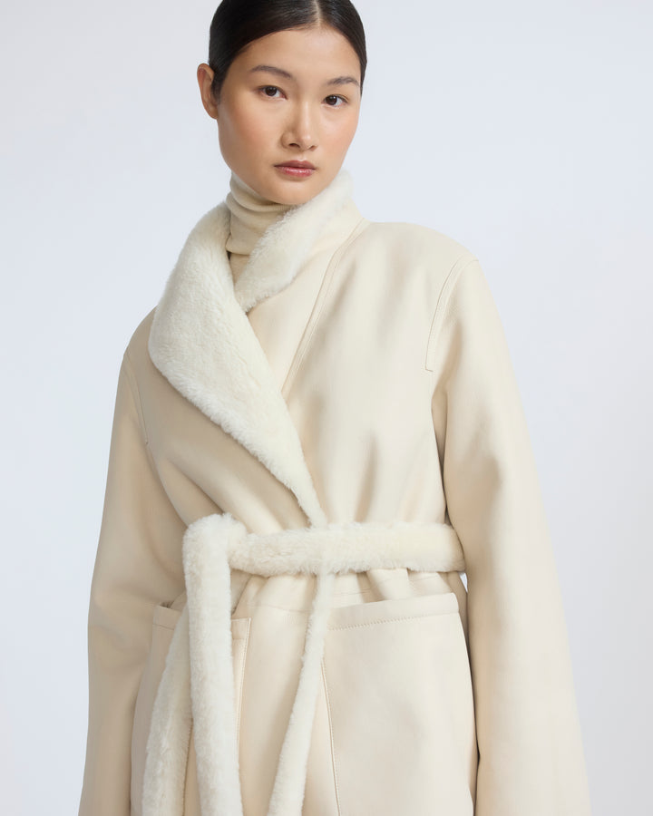 Manteau réversible en peau lainée d'agneau Mérinos raide