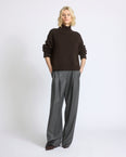 Pantalon large à pinces en lainage cachemire