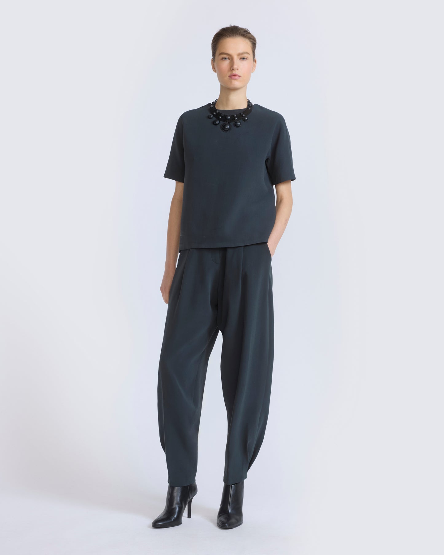 Balloon silk crepe pants