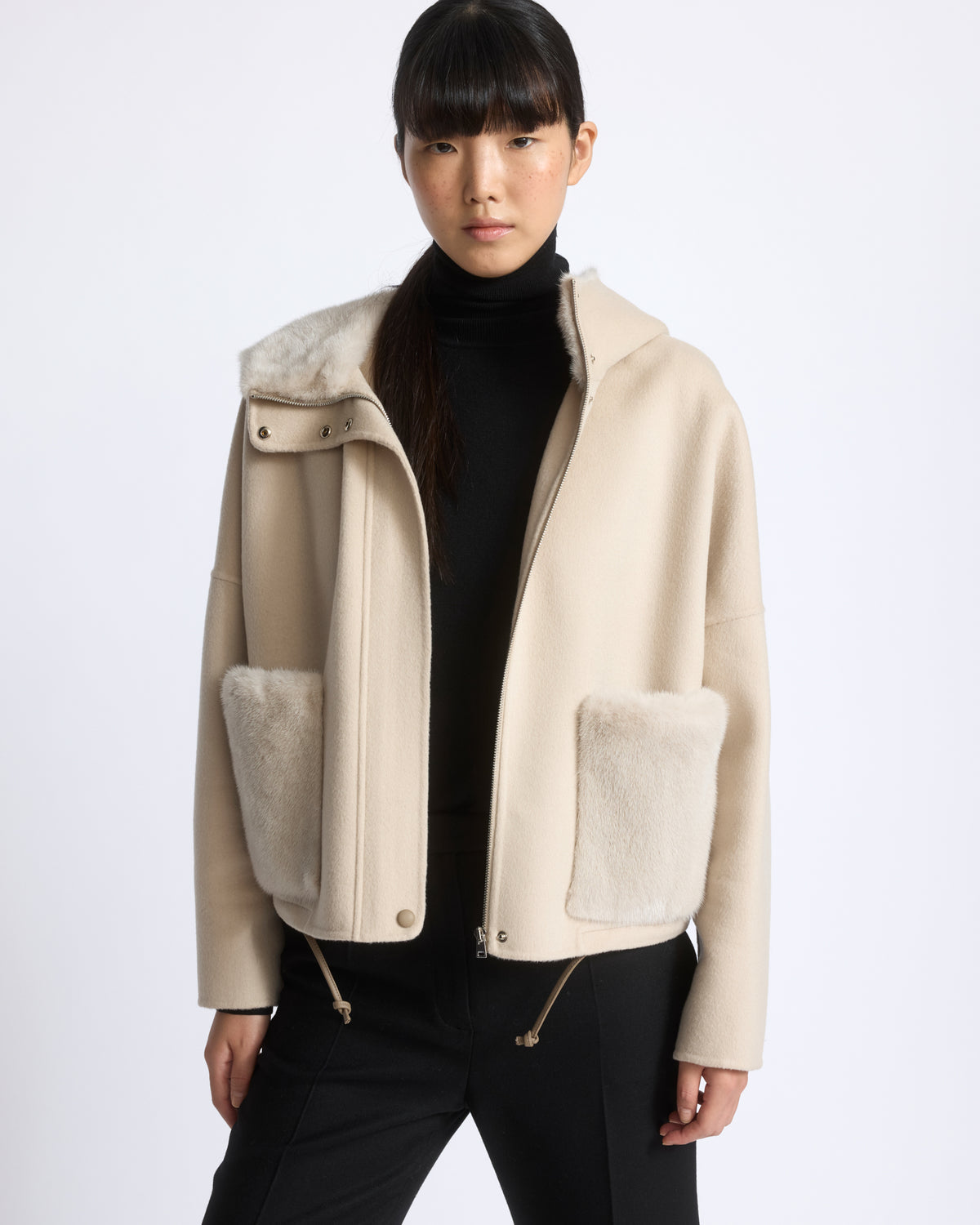 Veste à capuche en lainage cachemire double face et fourrure de vison - Yves Salomon - Nouvelle collection Automne Hiver