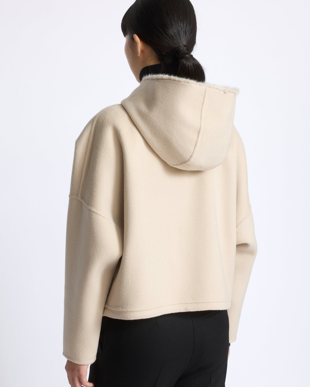 Veste à capuche en lainage cachemire double face et fourrure de vison - Yves Salomon - Nouvelle collection Automne Hiver