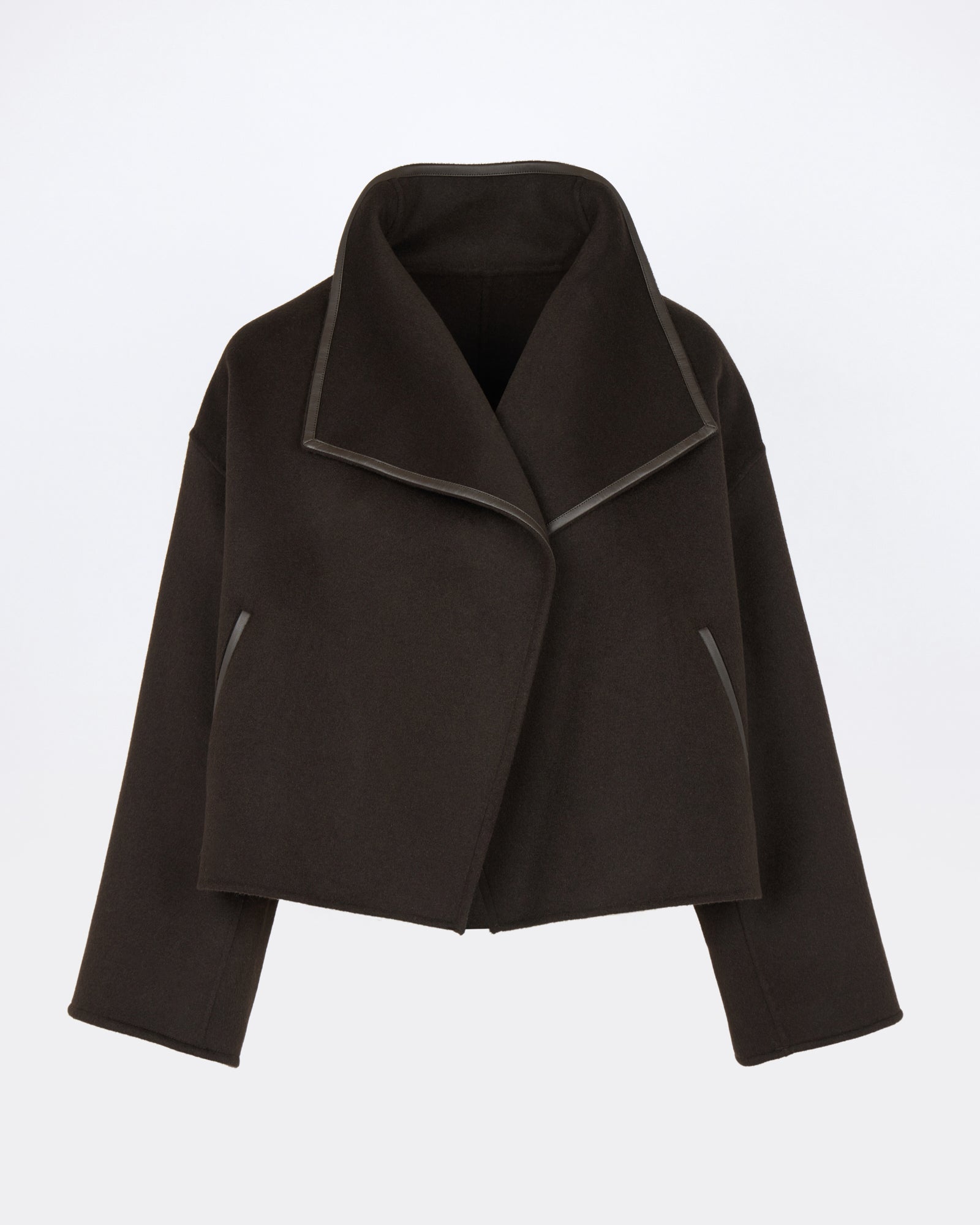 Veste courte en lainage cachemire double face et peau lainée d'agneau - Yves Salomon - Nouvelle collection Automne Hiver