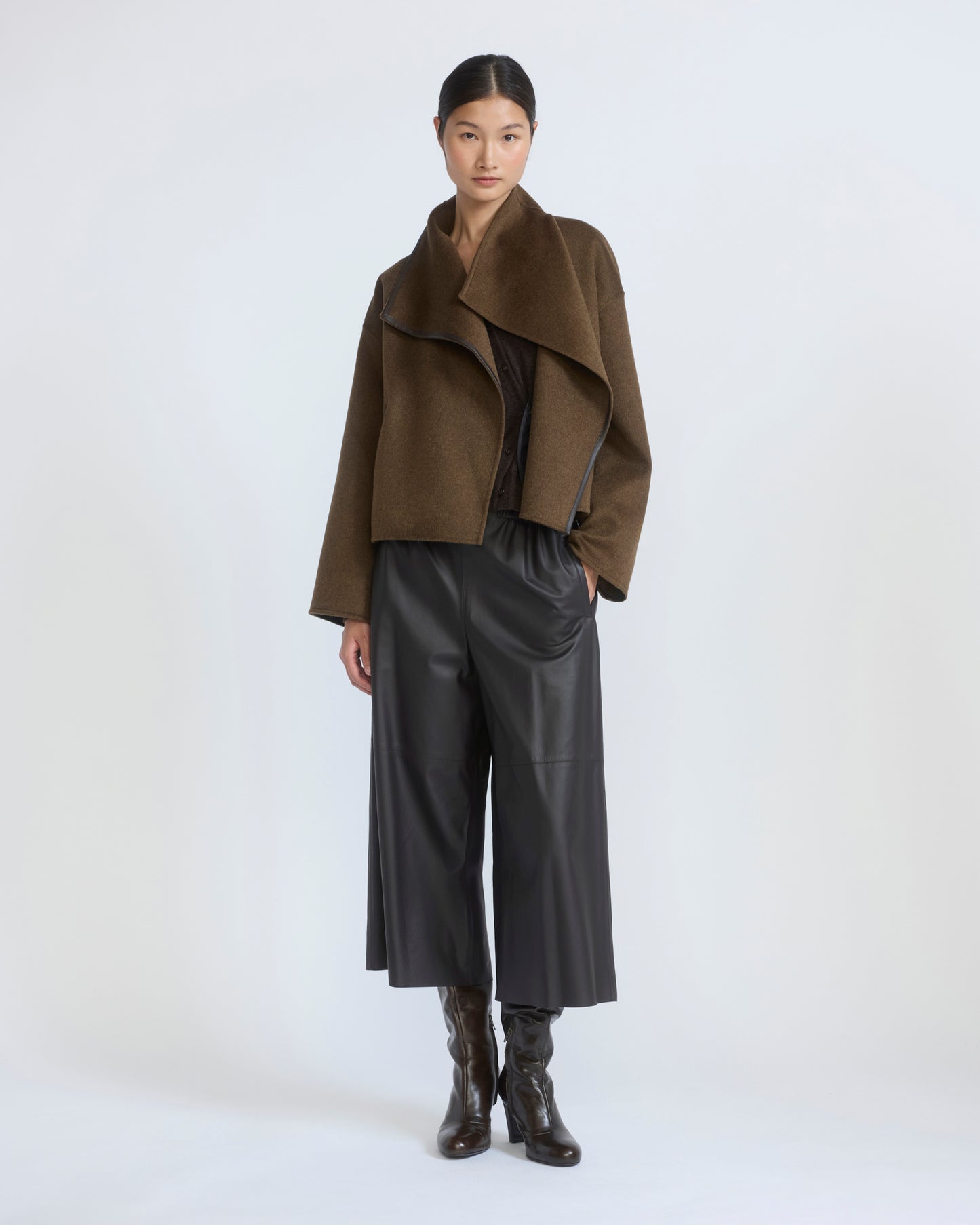 Short double-sided cashmere wool jacket with lambskin shearling