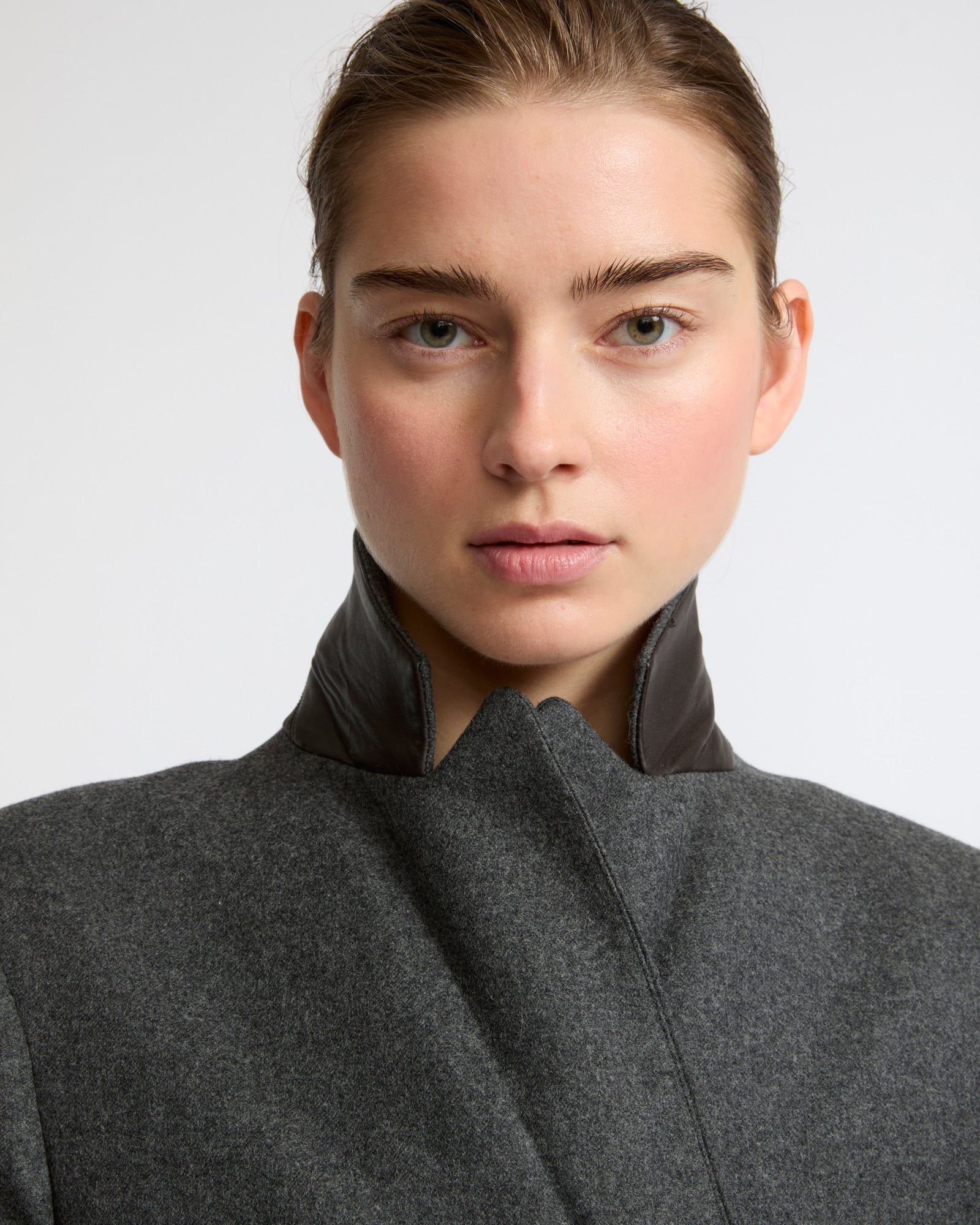 Veste tailleur en lainage cachemire Loro Piana- Yves Salomon - Nouvelle collection Automne Hiver
