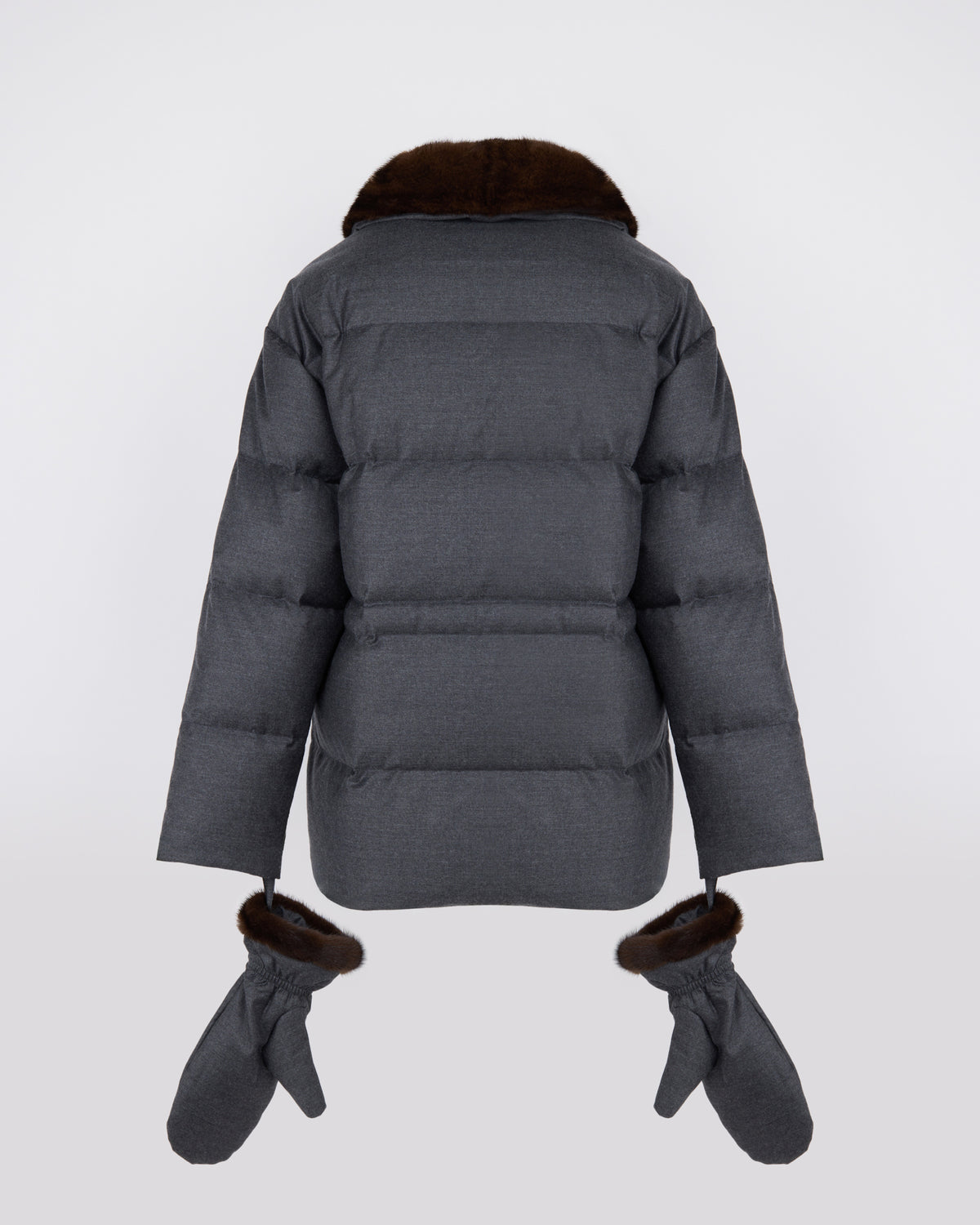 Doudoune en flanelle Loro Piana cintrée avec col et mouffles en fourrure de vison - Yves Salomon - Nouvelle collection Automne Hiver