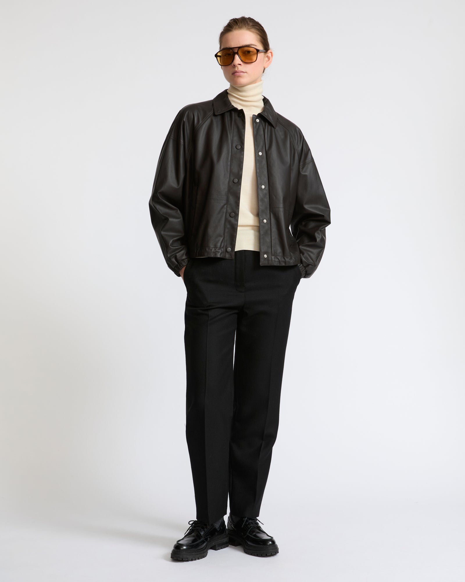 Veste courte en cuir d'agneau fin- Yves Salomon - Nouvelle collection Automne Hiver