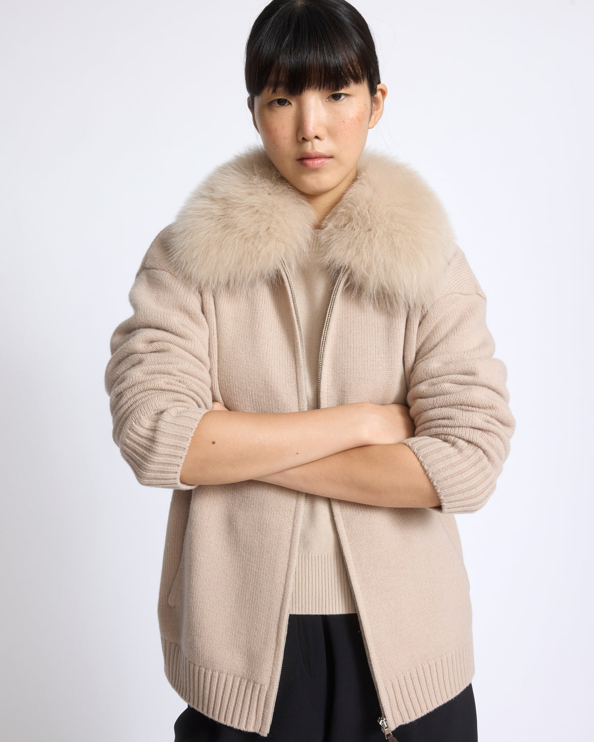 Veste en maille Mérinos et fourrure de renard - Yves Salomon - Nouvelle collection Automne Hiver