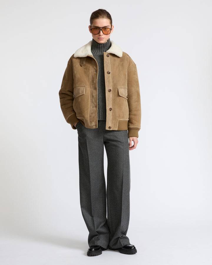 Veste bomber en peau lainée d'agneau- Yves Salomon - Nouvelle collection Automne Hiver