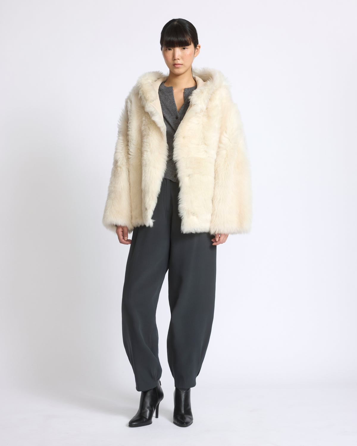 Veste à capuche réversible en peau lainée d'agneau Toscane - Yves Salomon - Nouvelle collection Automne Hiver