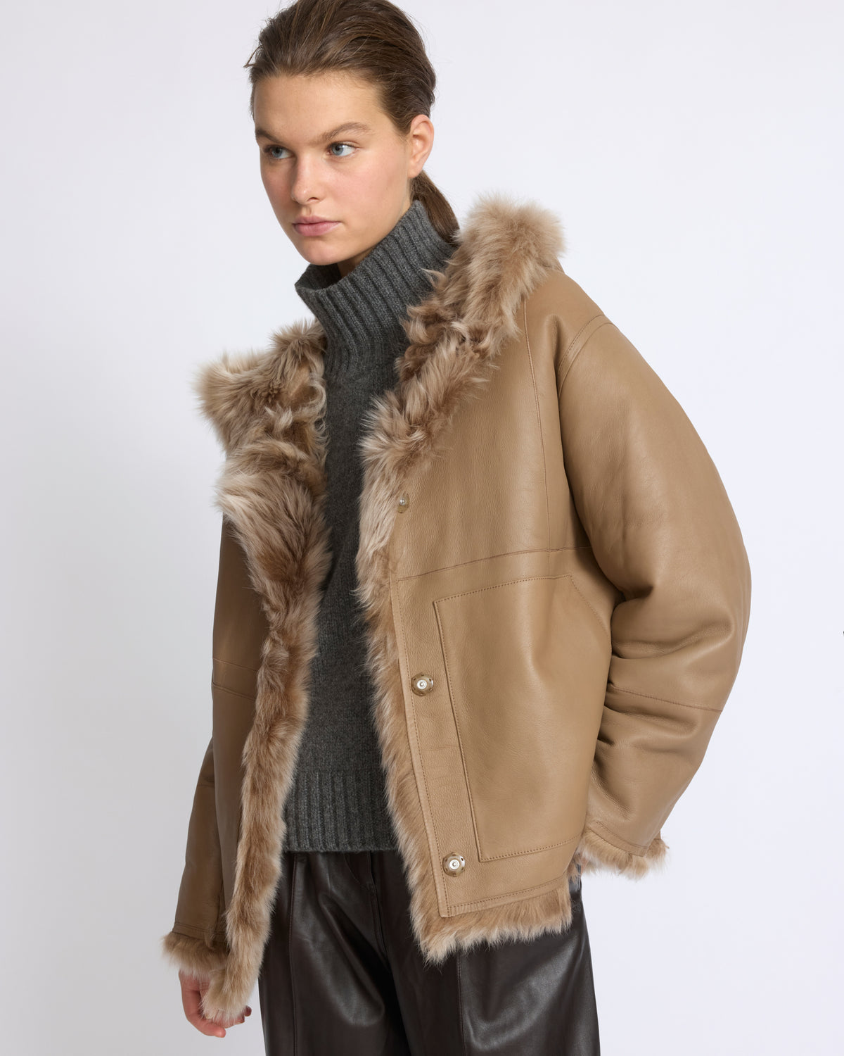 Veste à capuche réversible en peau lainée d'agneau Toscane - Yves Salomon - Nouvelle collection Automne Hiver