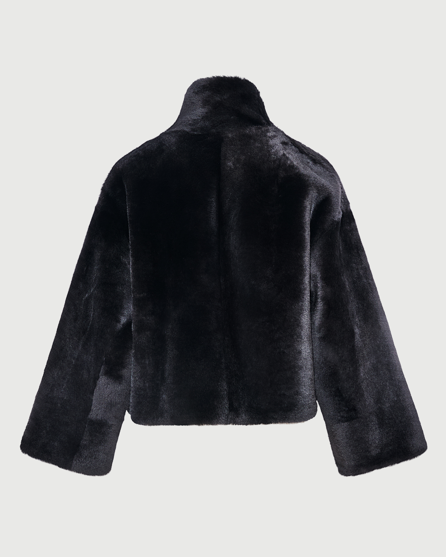 Veste courte réversible en peau lainée d'agneau Lacon- Yves Salomon - Nouvelle collection Automne Hiver
