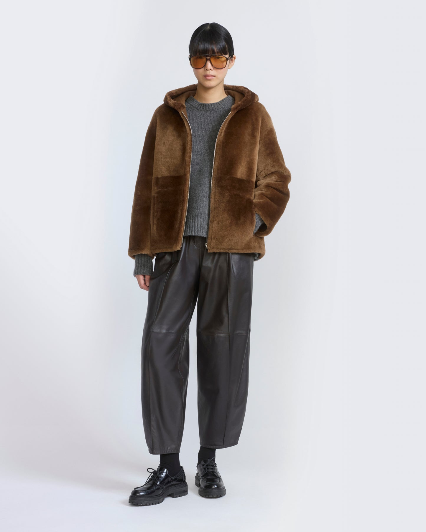 Veste à capuche en peau lainée d'agneau Mérinos