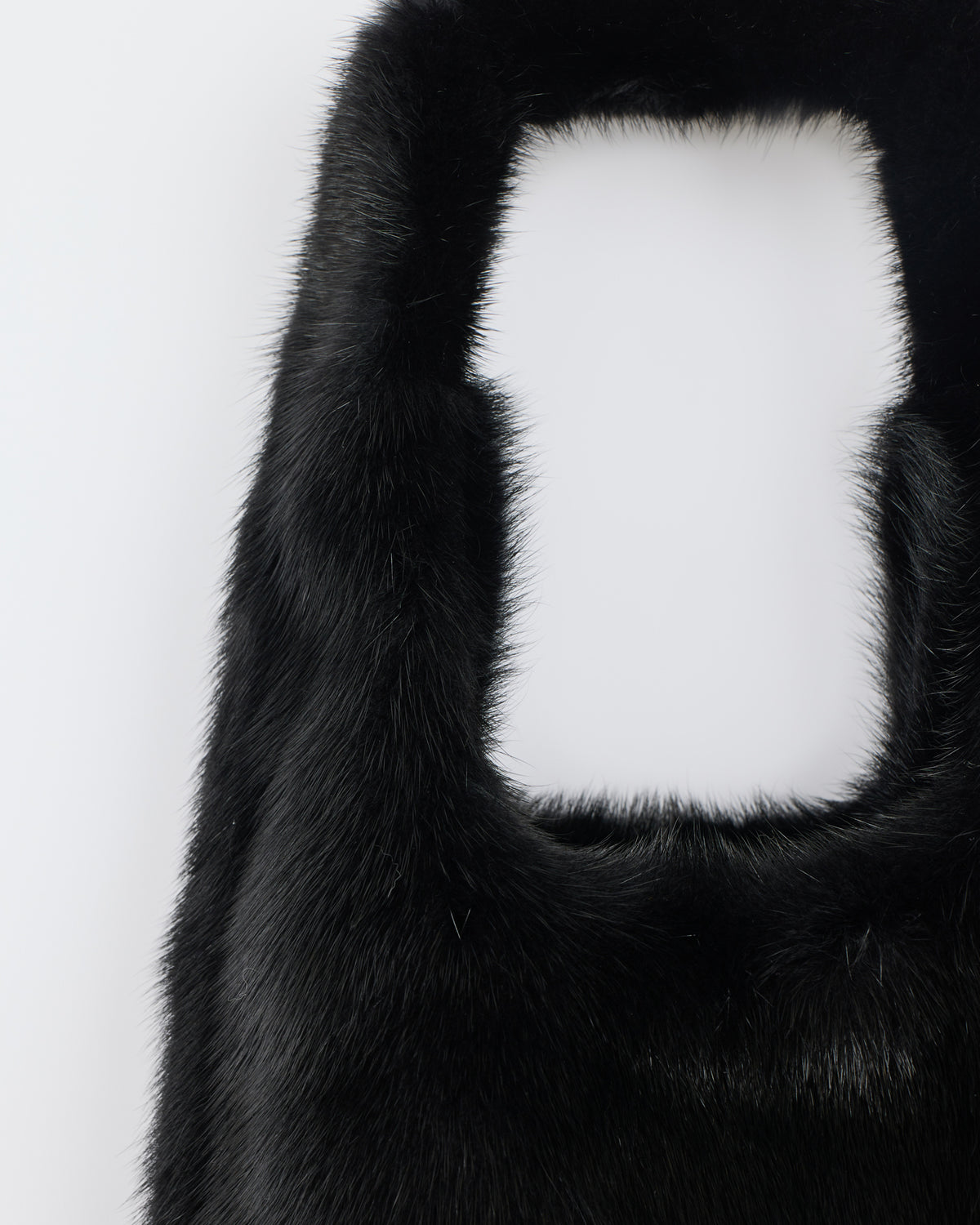 Sac en fourrure vison avec cuir d'agneau noir - Yves Salomon - Nouvelle collection Automne Hiver