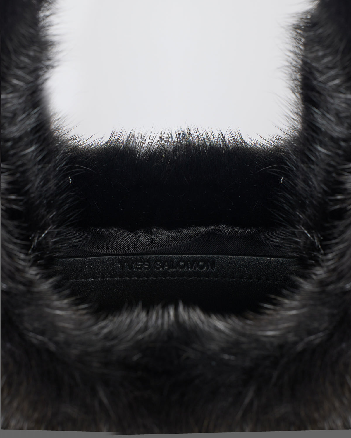 Sac en fourrure vison avec cuir d'agneau noir - Yves Salomon - Nouvelle collection Automne Hiver
