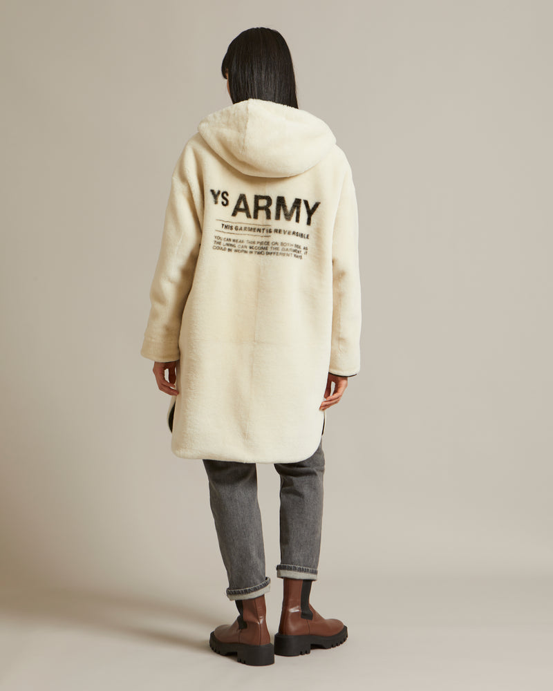 Reversible parka in water-repellent technical fabric and shearling