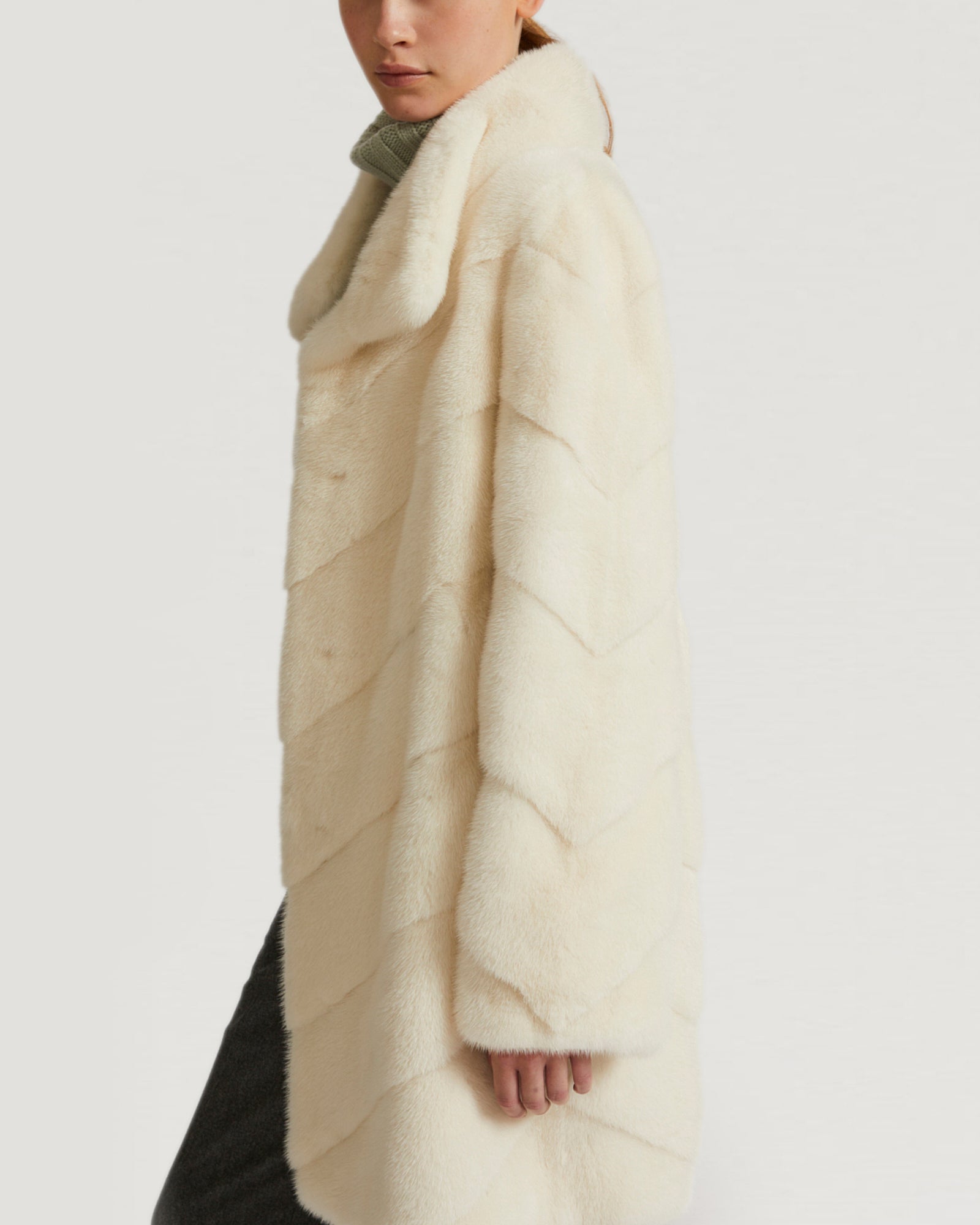 Veste longue en vison avec col-Yves Salomon - Soldes d'hiver - Winter Sale