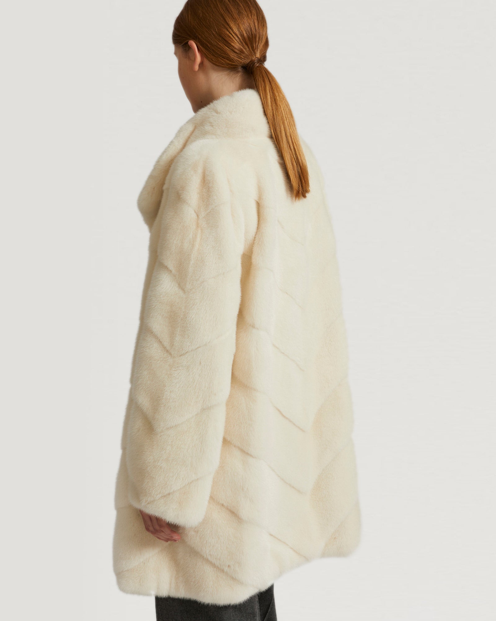 Veste longue en vison avec col-Yves Salomon - Soldes d'hiver - Winter Sale