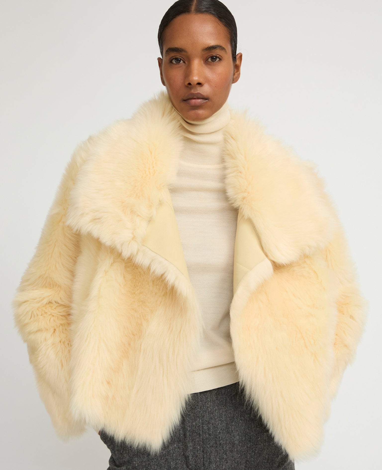 Winter sale -Short jacket in Toscana lambskin-yellow beige – Yves