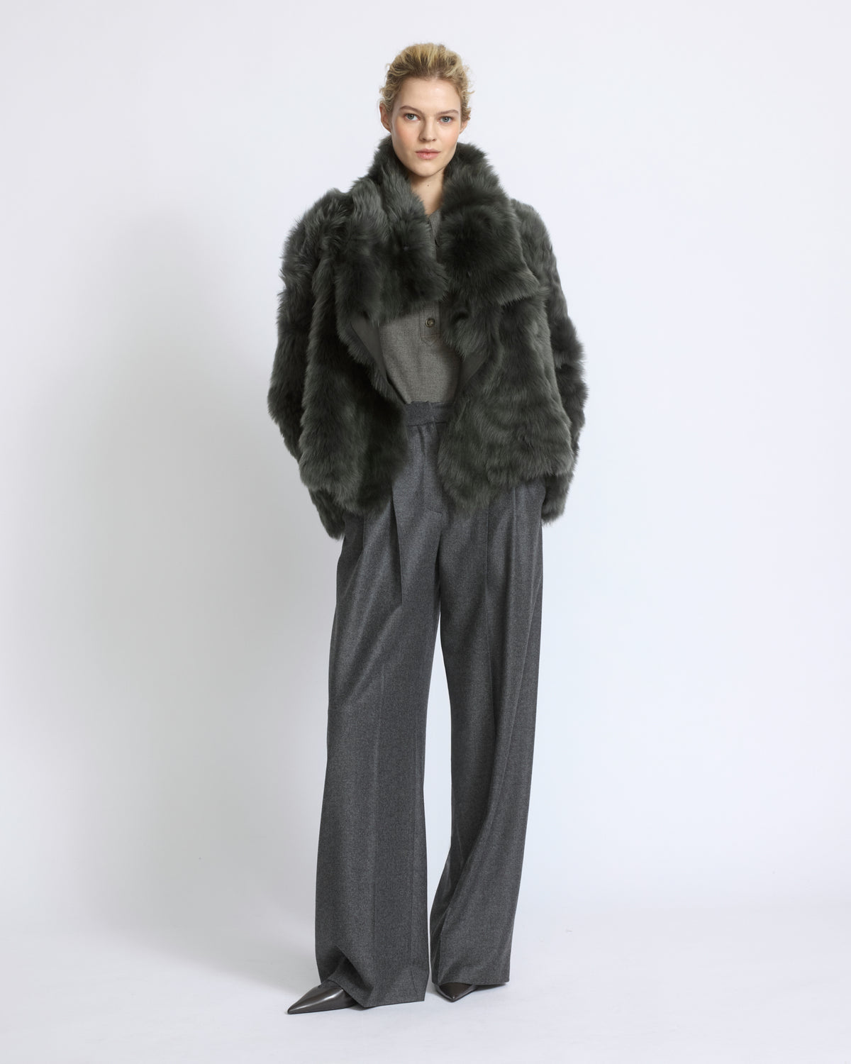 Veste courte en peau lainée d'agneau de Toscane - Yves Salomon - Nouvelle collection Automne Hiver