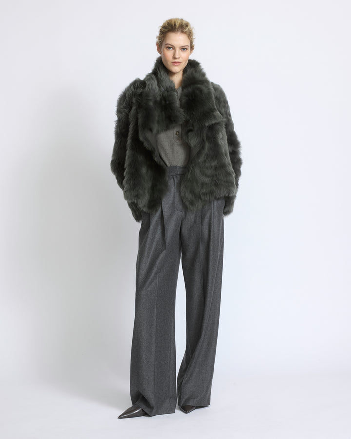 Veste courte en peau lainée d'agneau de Toscane - Yves Salomon - Nouvelle collection Automne Hiver