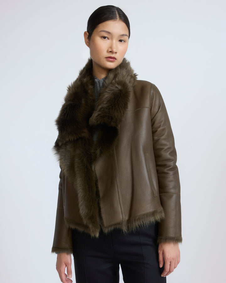 Veste courte réversible en peau lainée d'agneau de Toscane