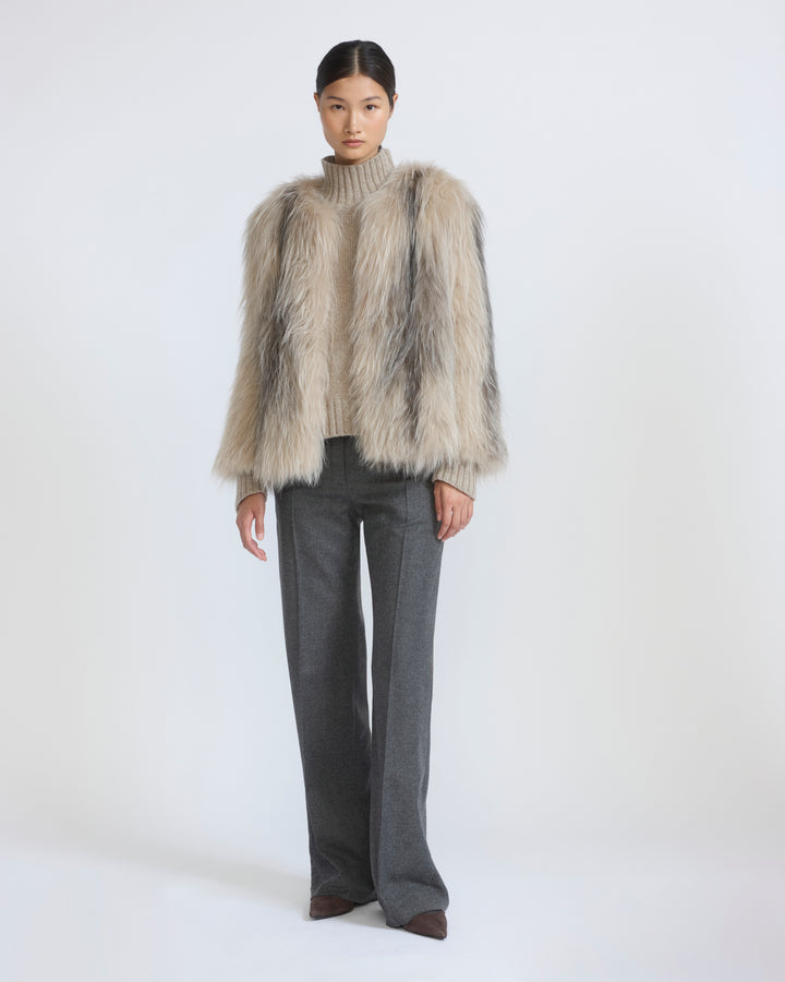 Veste courte en fourrure de renard tricoté