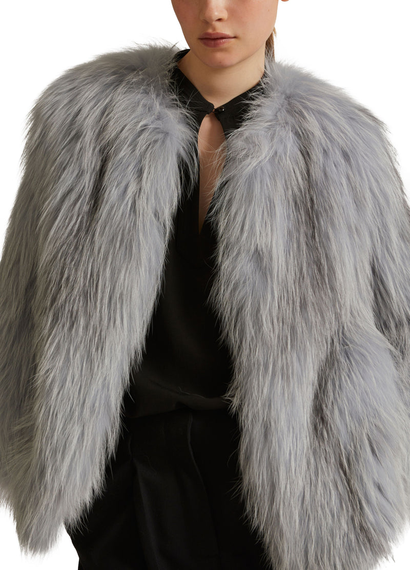 Veste courte en renard tricoté