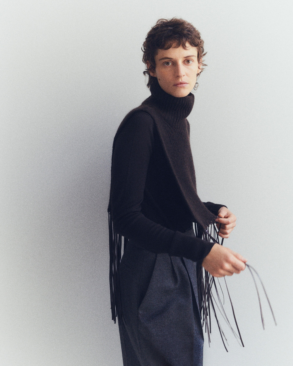 100% cashmere knit bib with leather fringes - Yves Salomon - New Fall/Winter Collection