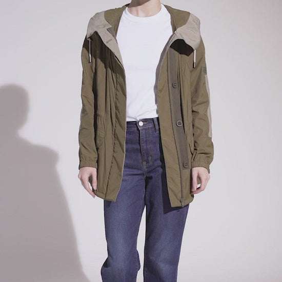 Black Friday 2025 - Yves Salomon - Parka iconique courte revisitée version imperméable - kaki