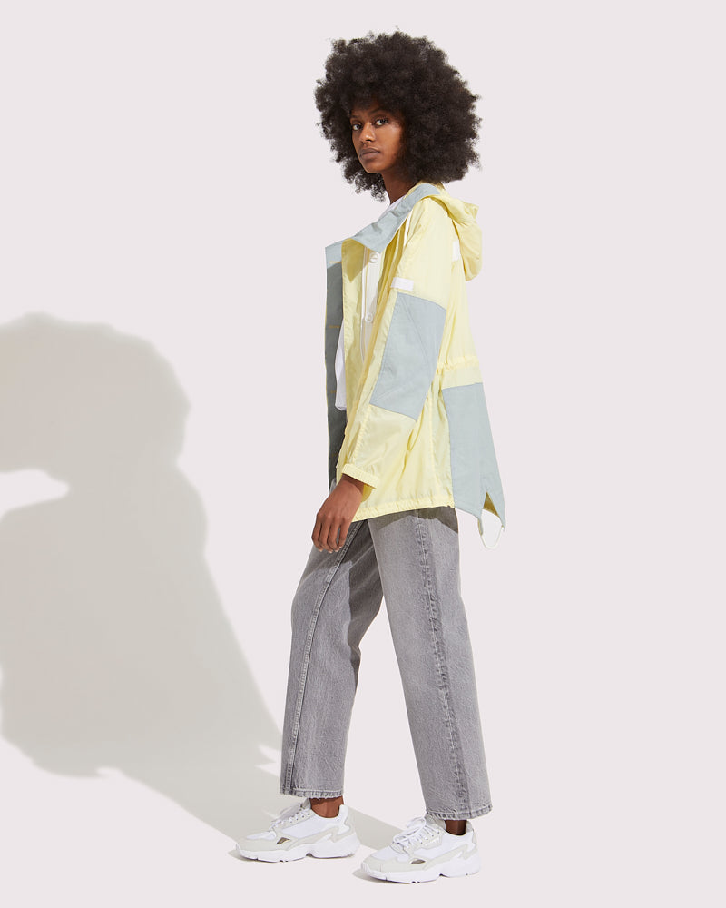 Black Friday 2025 - Yves Salomon - Parka iconique courte revisitée version imperméable - jaune