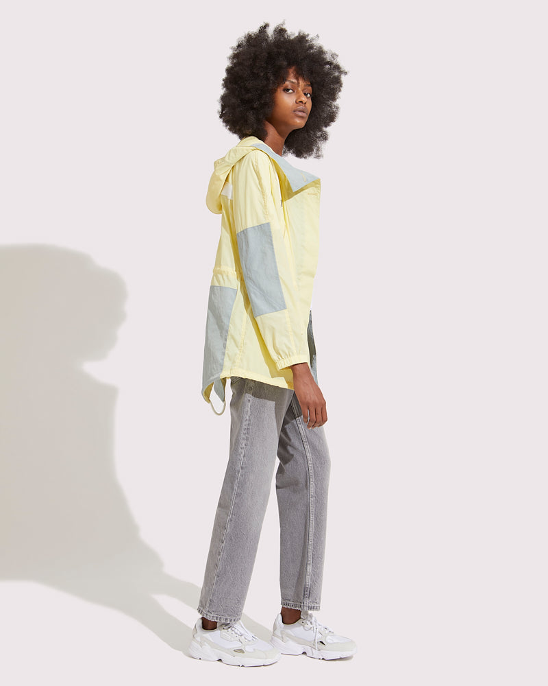 Black Friday 2025 - Yves Salomon - Parka iconique courte revisitée version imperméable - jaune