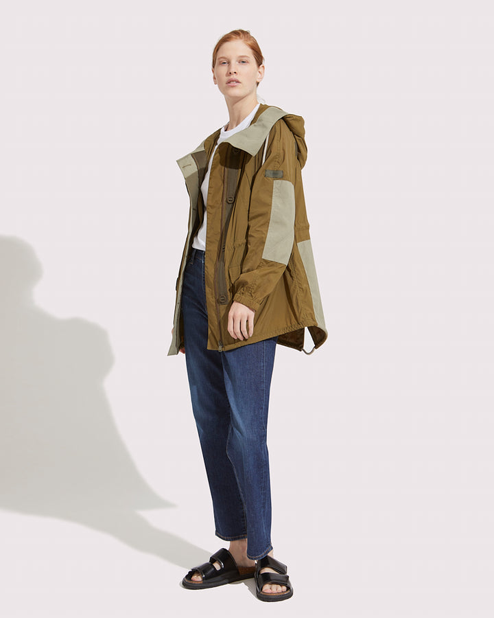 Black Friday 2025 - Yves Salomon - Parka iconique courte revisitée version imperméable - kaki