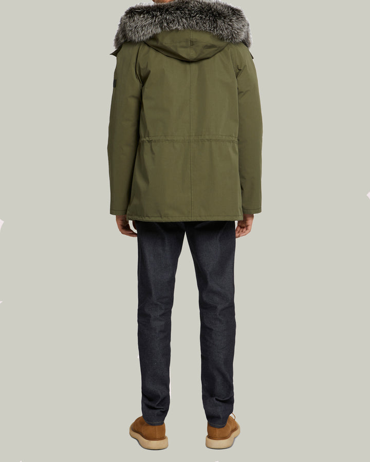 Soldes d'hiver  - Yves Salomon -Parka iconique courte en coton mélangé imperméable avec fourrure de renard et lapin